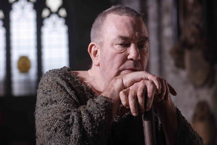 4Albert Finney - John Newton