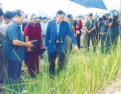2King of Thailand - Economic Development